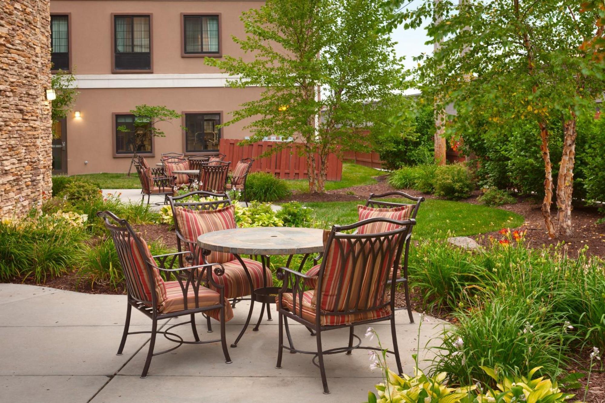 Staybridge Suites Omaha 80Th And Dodge By Ihg Exterior photo